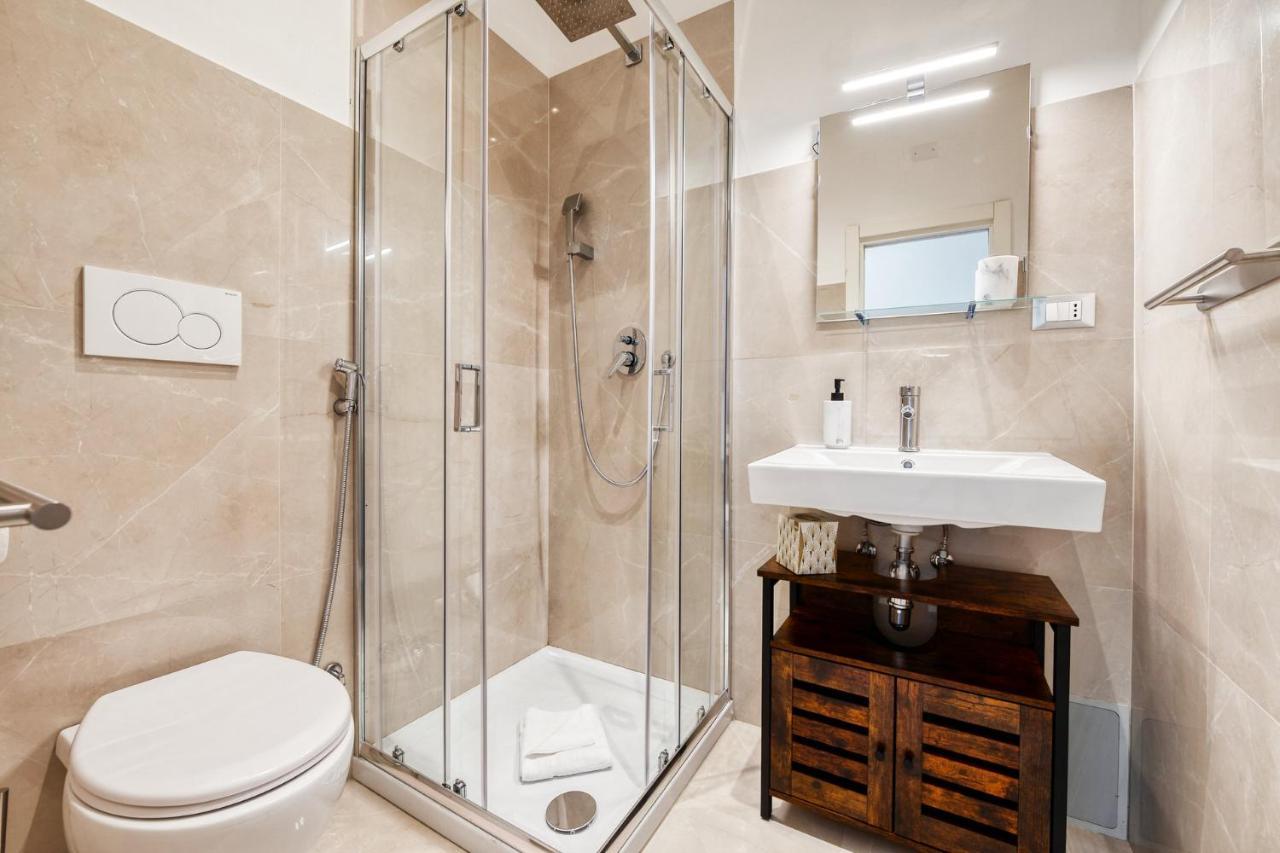 3 Rooms 3 Bathrooms - Lovely Apartment Close The Vatican Roma Dış mekan fotoğraf