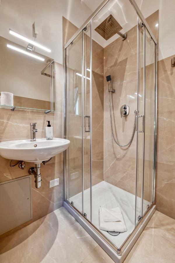 3 Rooms 3 Bathrooms - Lovely Apartment Close The Vatican Roma Dış mekan fotoğraf